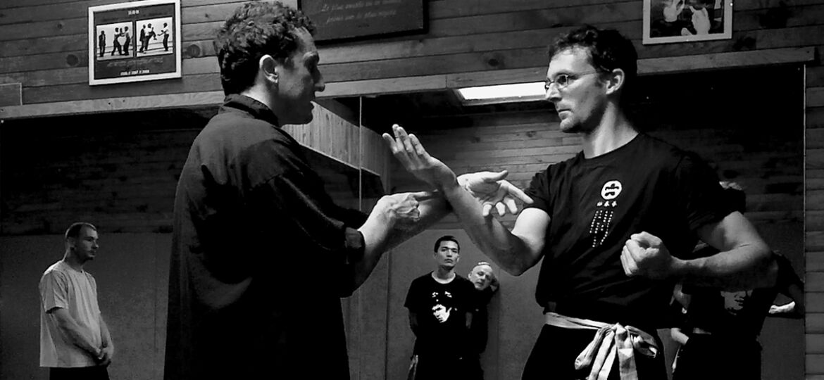 Chi-sao-simple-bras-sifu-Stephane-Serror-et-Guillaume-Casteran-stage-wing-chun-toulouse