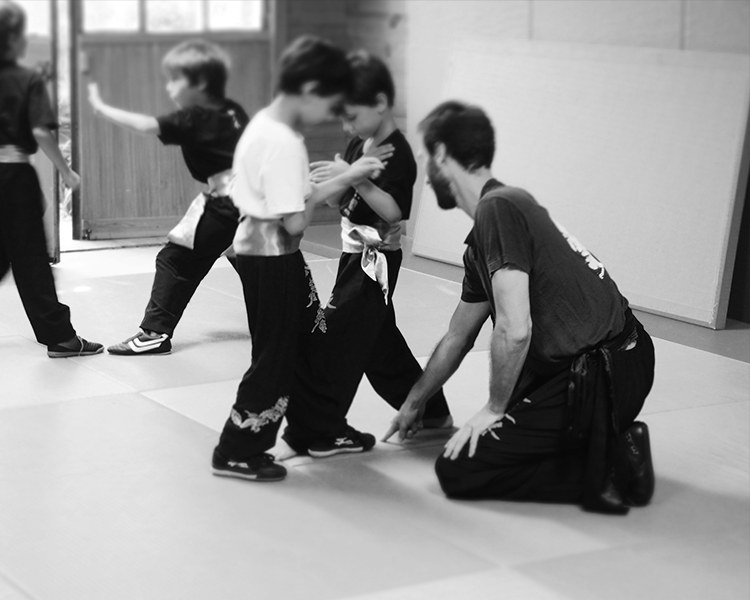 cours-kung-fu-enfants-partenaire-travail-sifu-stephane-serror-ecole-kung-fu-yim-wing-chun-toulouse